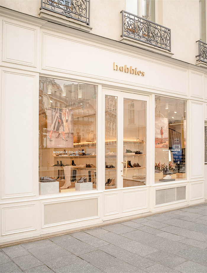 Boutique Bobbies - Paris - 123 Vieille du Temple - Chaussures et  Maroquinerie
